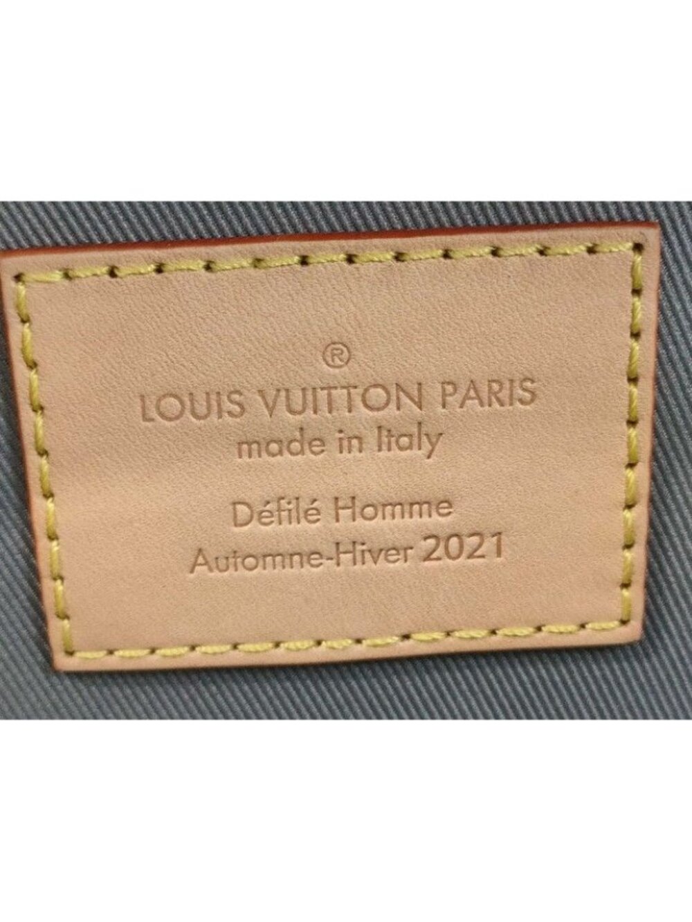 Louis Vuitton Soft Trunk Silver Monogram Mirror 2-Way - Picture 8 of 10